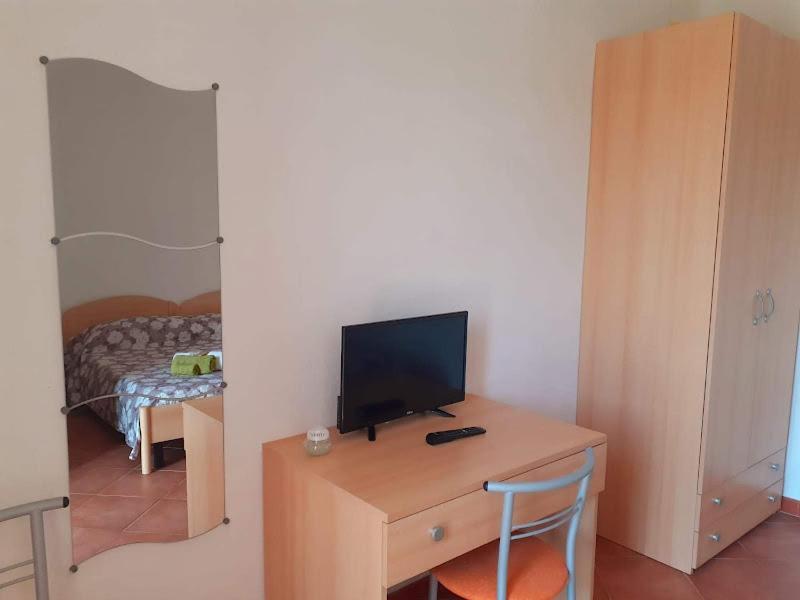Hotel Bena E Traes Laerru Екстер'єр фото